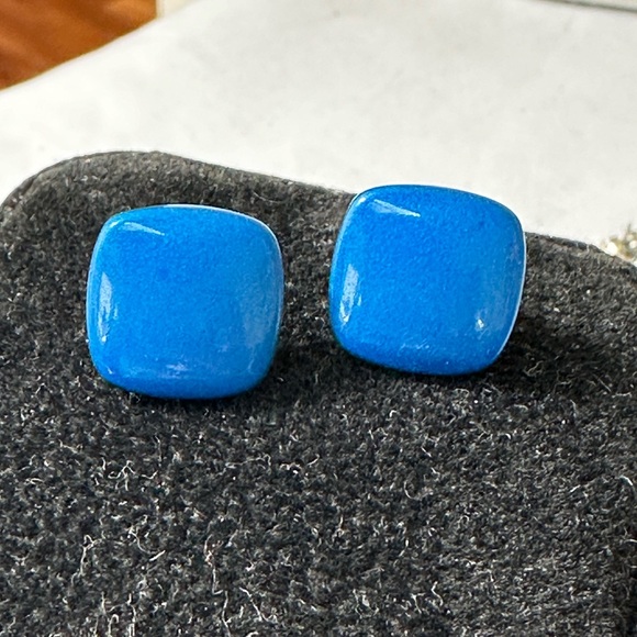 Three pair of small vintage 70’s metal square earrings - Picture 5 of 8